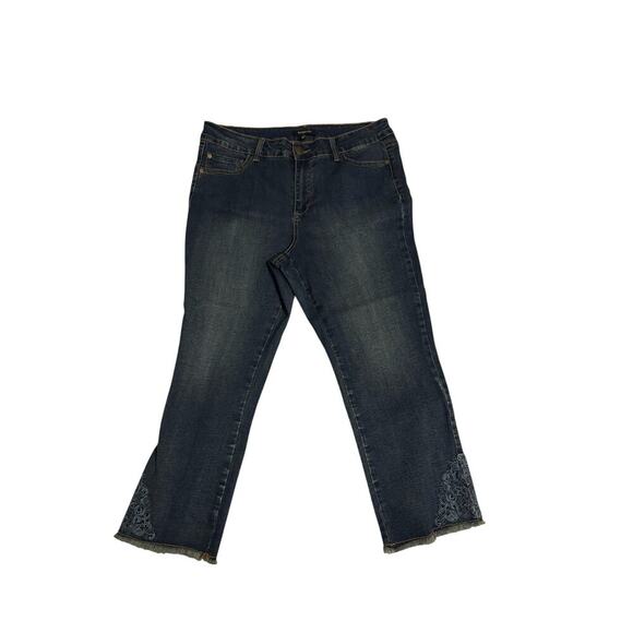Relativity Jeans Embroidered Design 12 - Picture 1 of 5